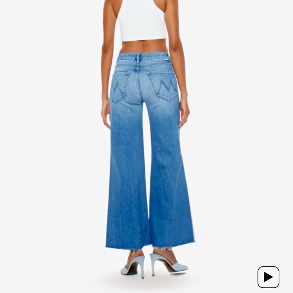 MOTHER Two-Tone Light to Mid Blue Wide-Leg Jeans - Picture 2 of 9